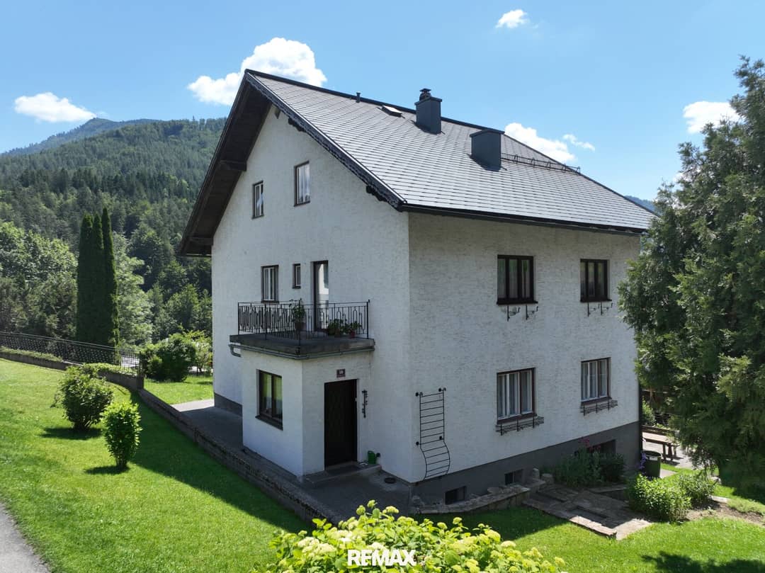 Zweifamilienhaus mit Terrasse Garten und Seeblick in Lunz am See