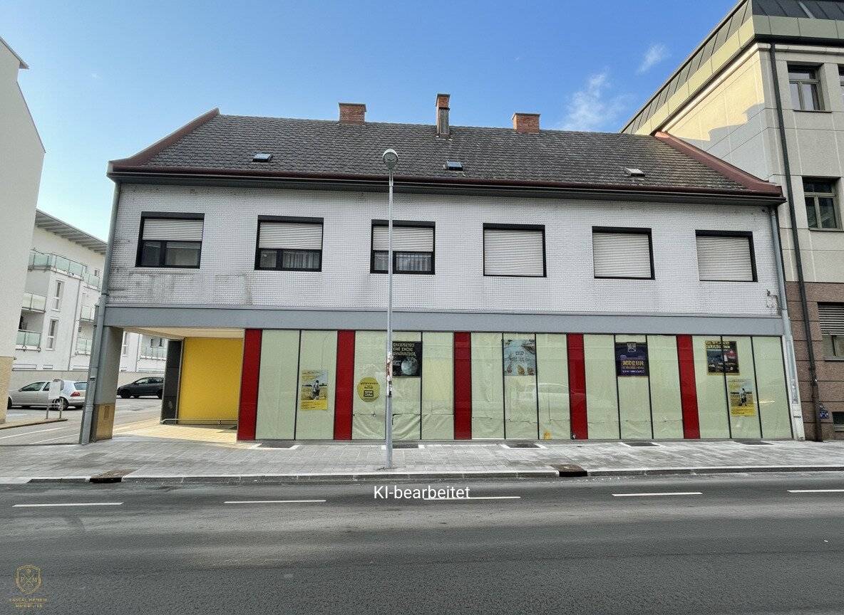 Barrier-free retail premises with spacious sales area right by the station