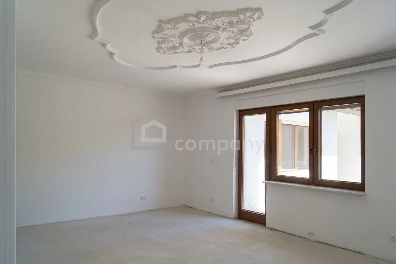 Spacious villa with garden and wellness area