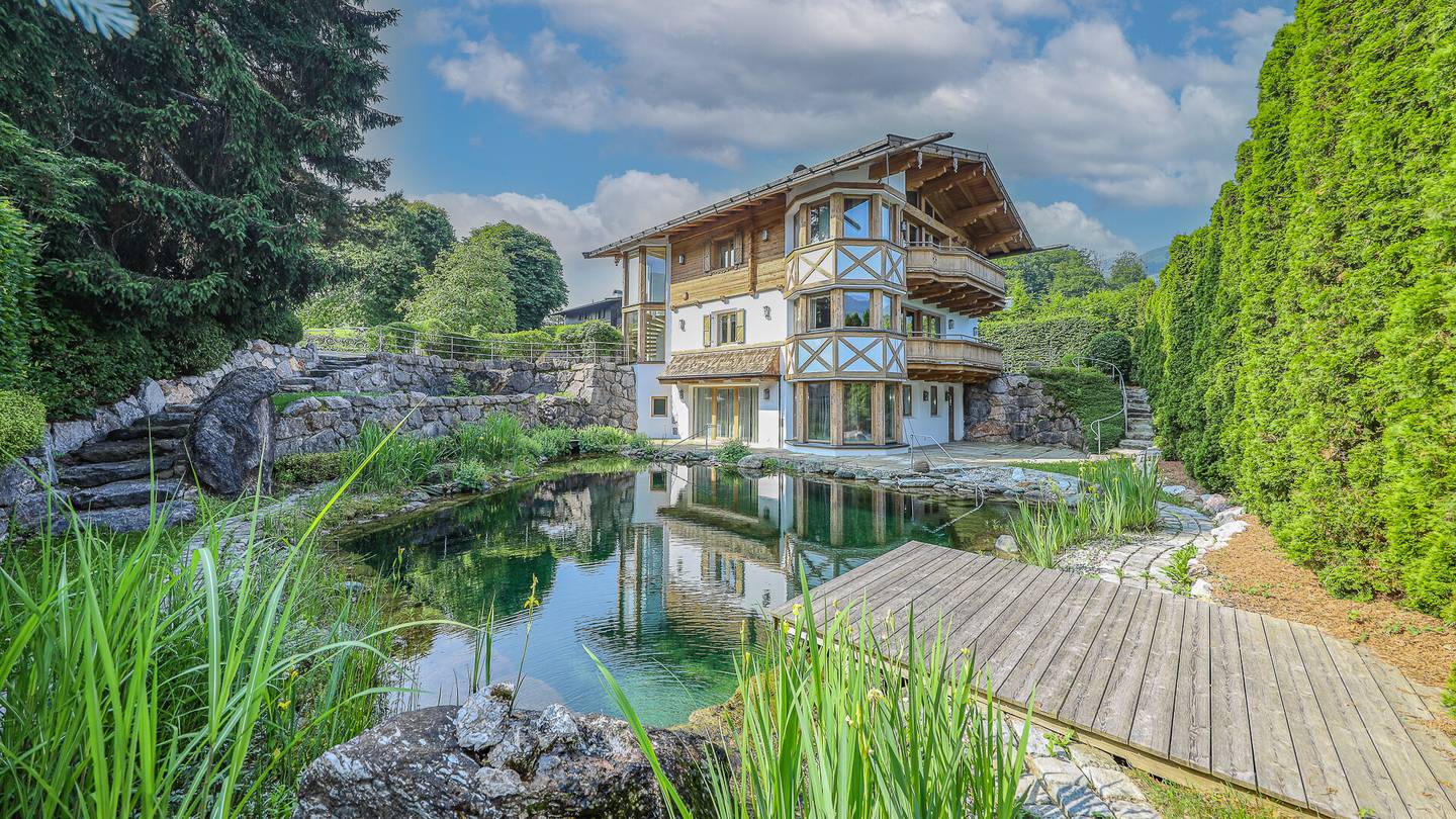Landhausvilla mit Wellnessbereich und Blick auf den Wilden Kaiser