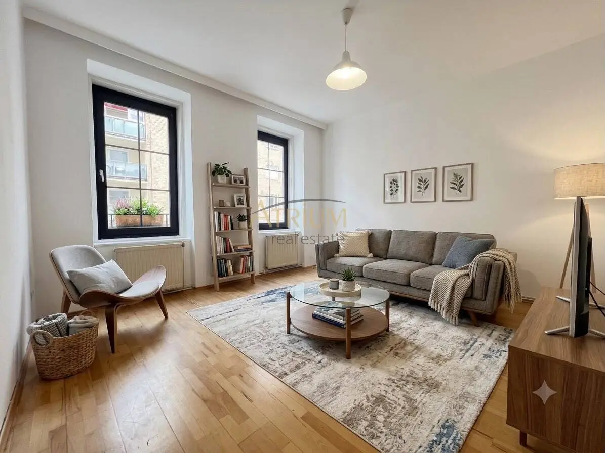 Bright Altbau apartment with parquet and elevator in Margareten
