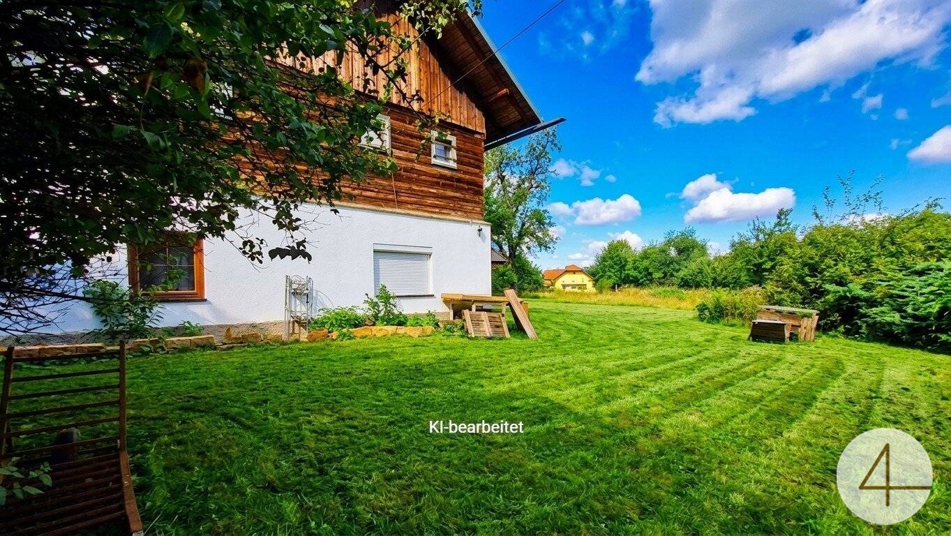 Baugrund am Bach mit Altbestand