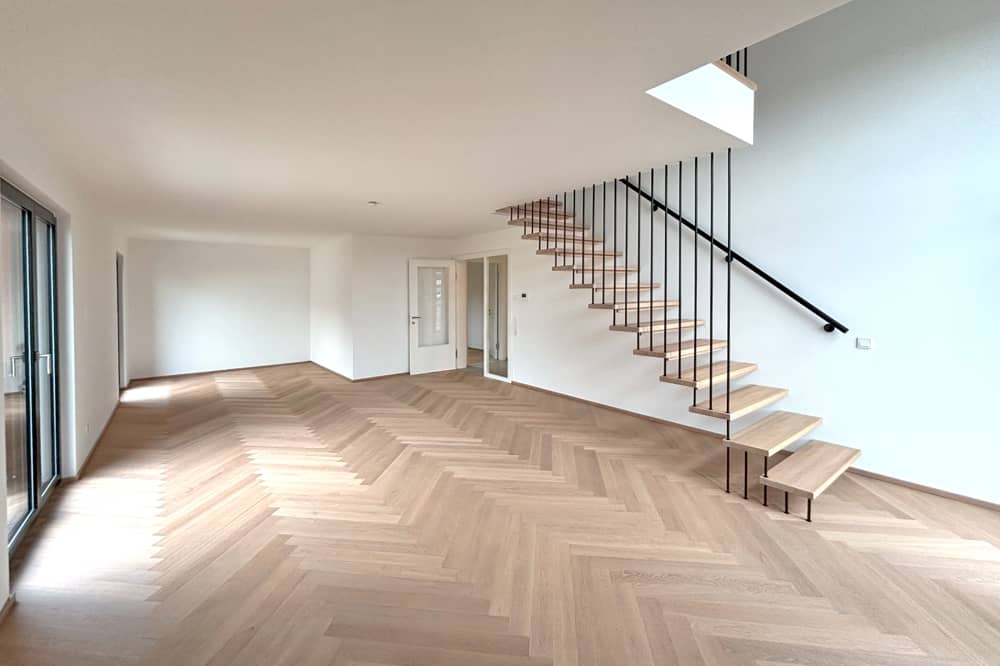 Helle Maisonettewohnung mit Aufzug und Fernblick