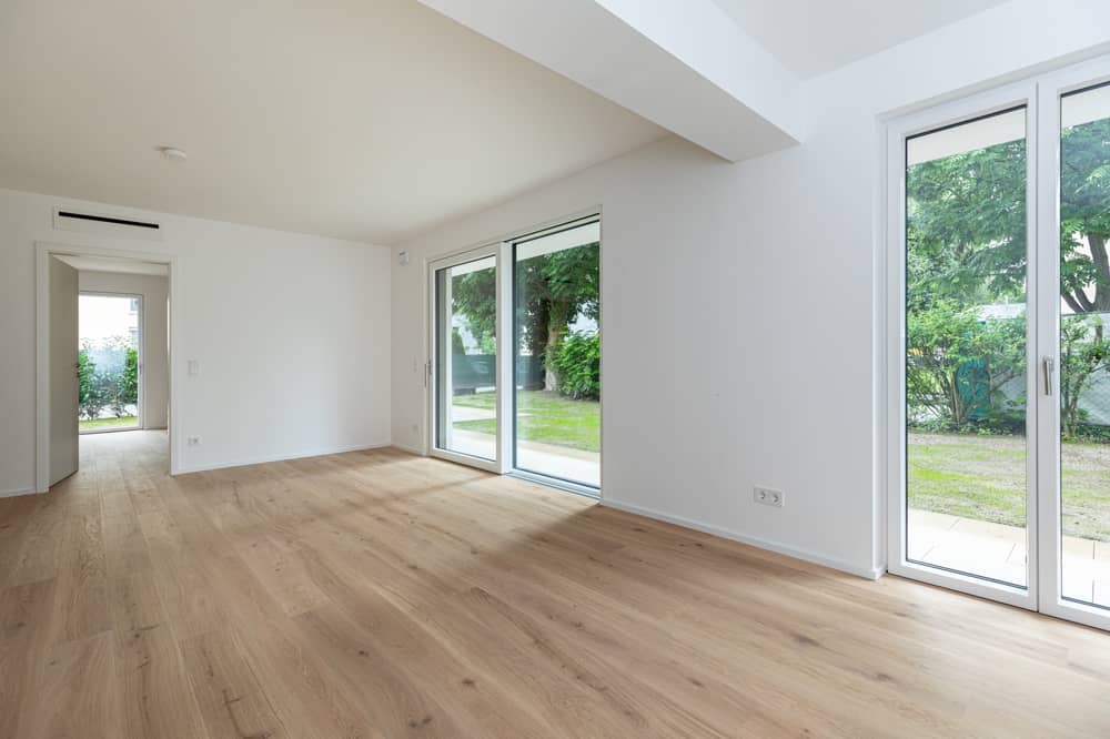Charming garden apartment with terrace and private garden in Aigen