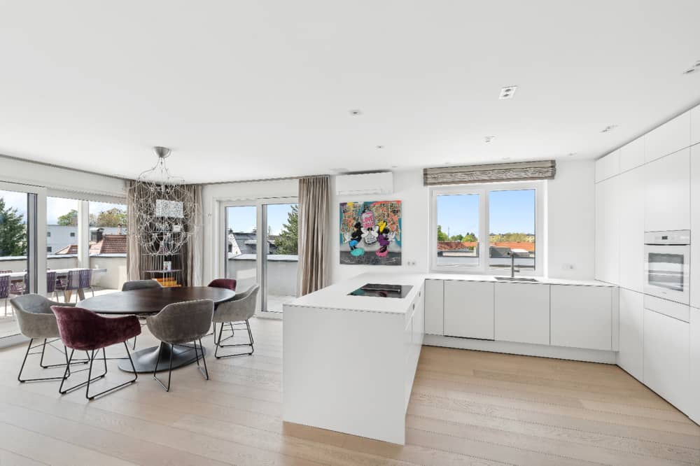 Penthouse with rooftop terrace and 360 degree view