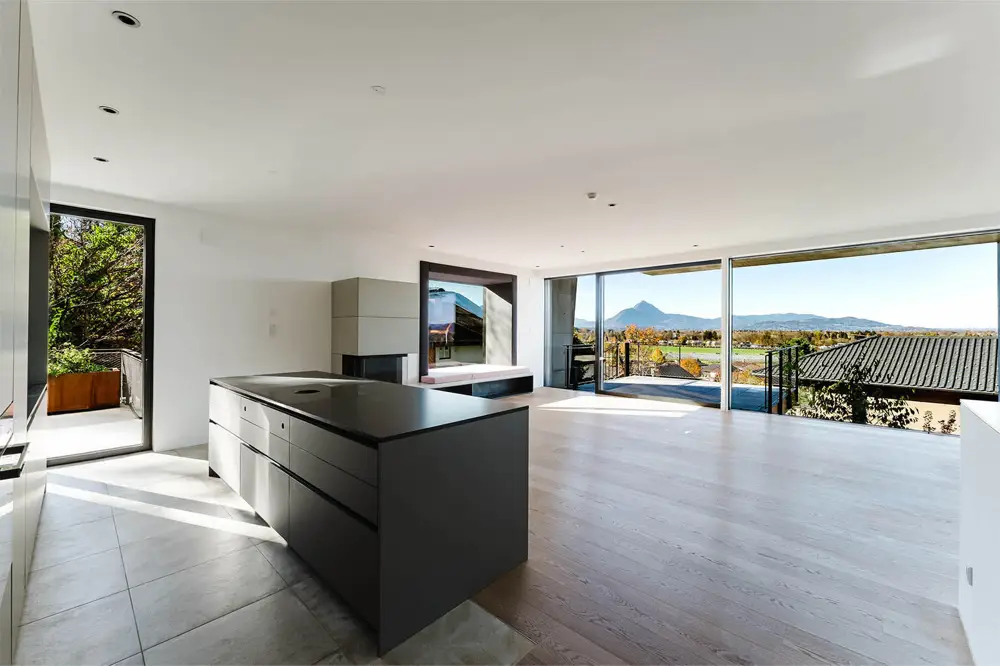 Bright Maisonette Apartment with Garden and Panoramic View
