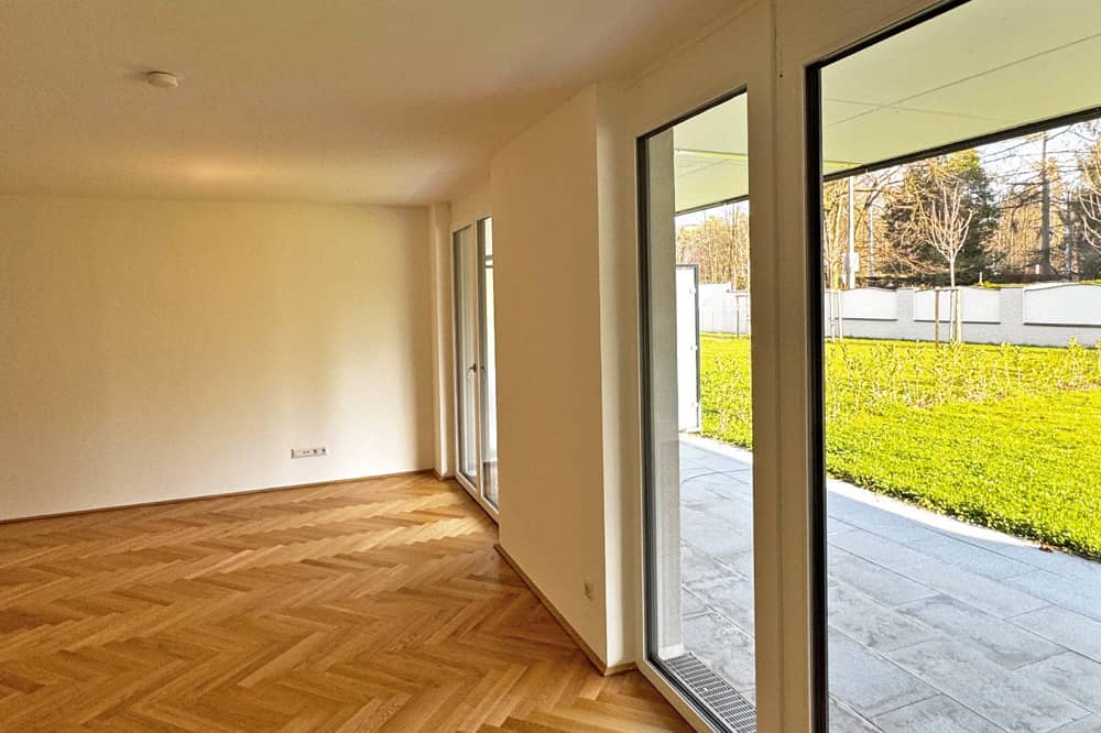 Garden apartment with terrace and private garden in Morzg