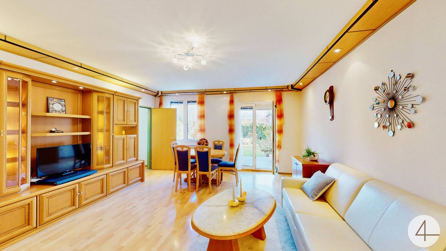 Garden apartment with private terrace and garden in Aspern