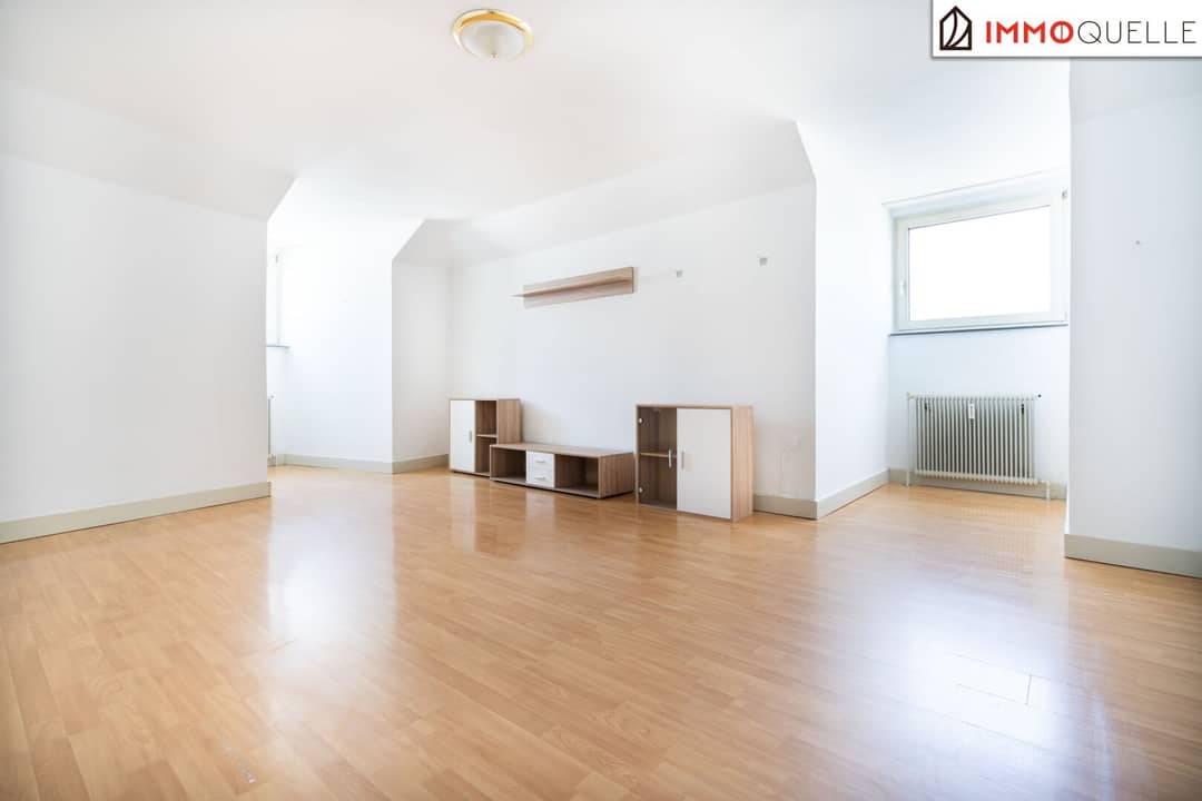 Helle 3 Zimmer Wohnung mit Einbauküche und Lift am Kaiser Josef Platz