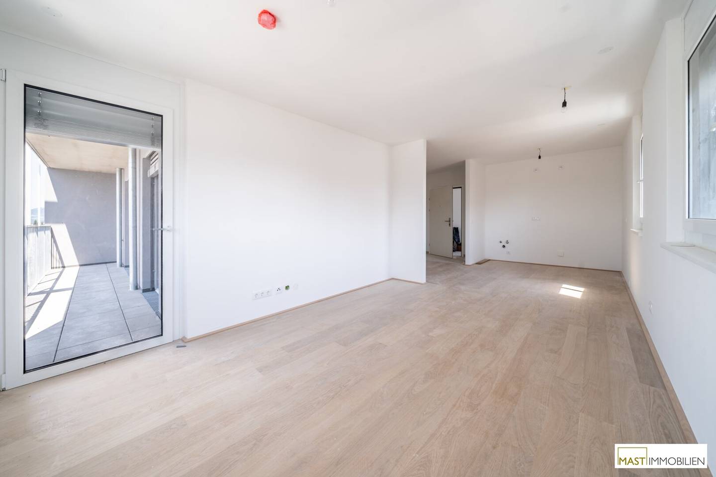 Apartment with Loggia and View of the Alte Donau