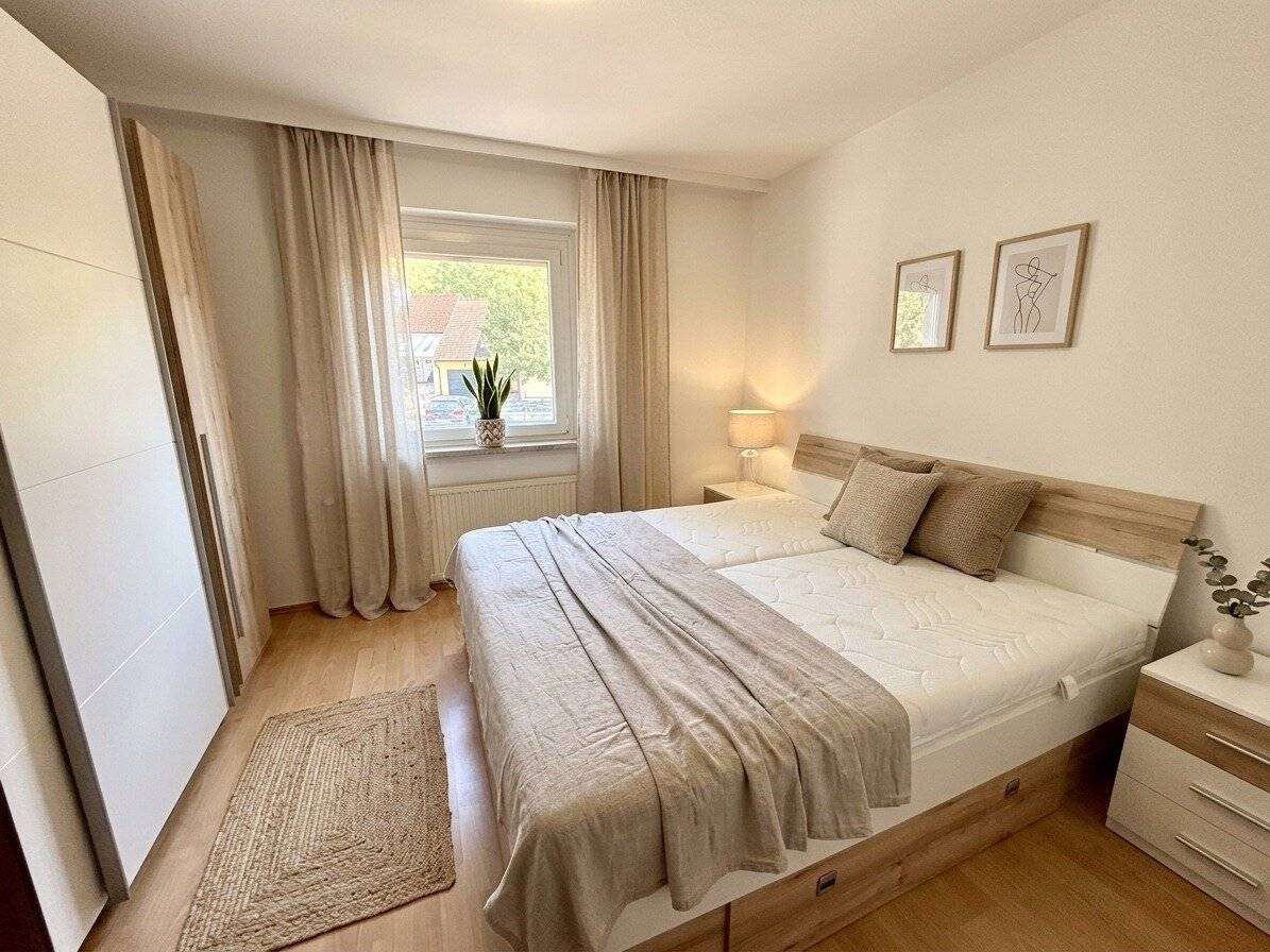 Renovated ground floor apartment with loggia and garage