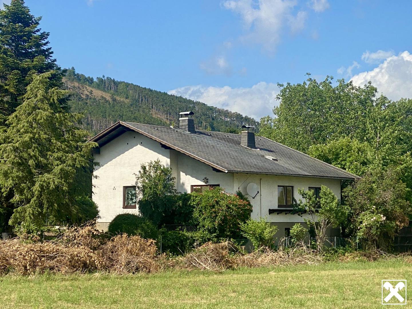 Geräumiger Bungalow mit großem Garten und Garage