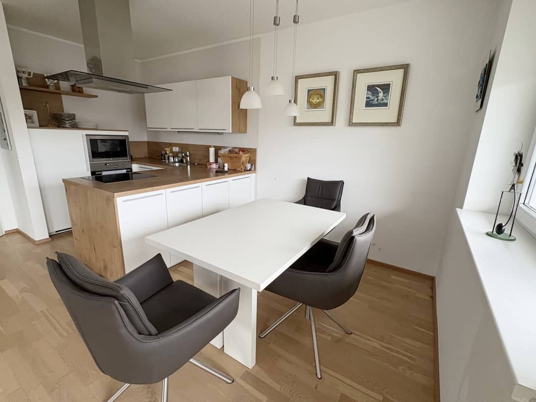 Hochwertige Wohnung mit Terrasse in ruhiger Aussichtslage