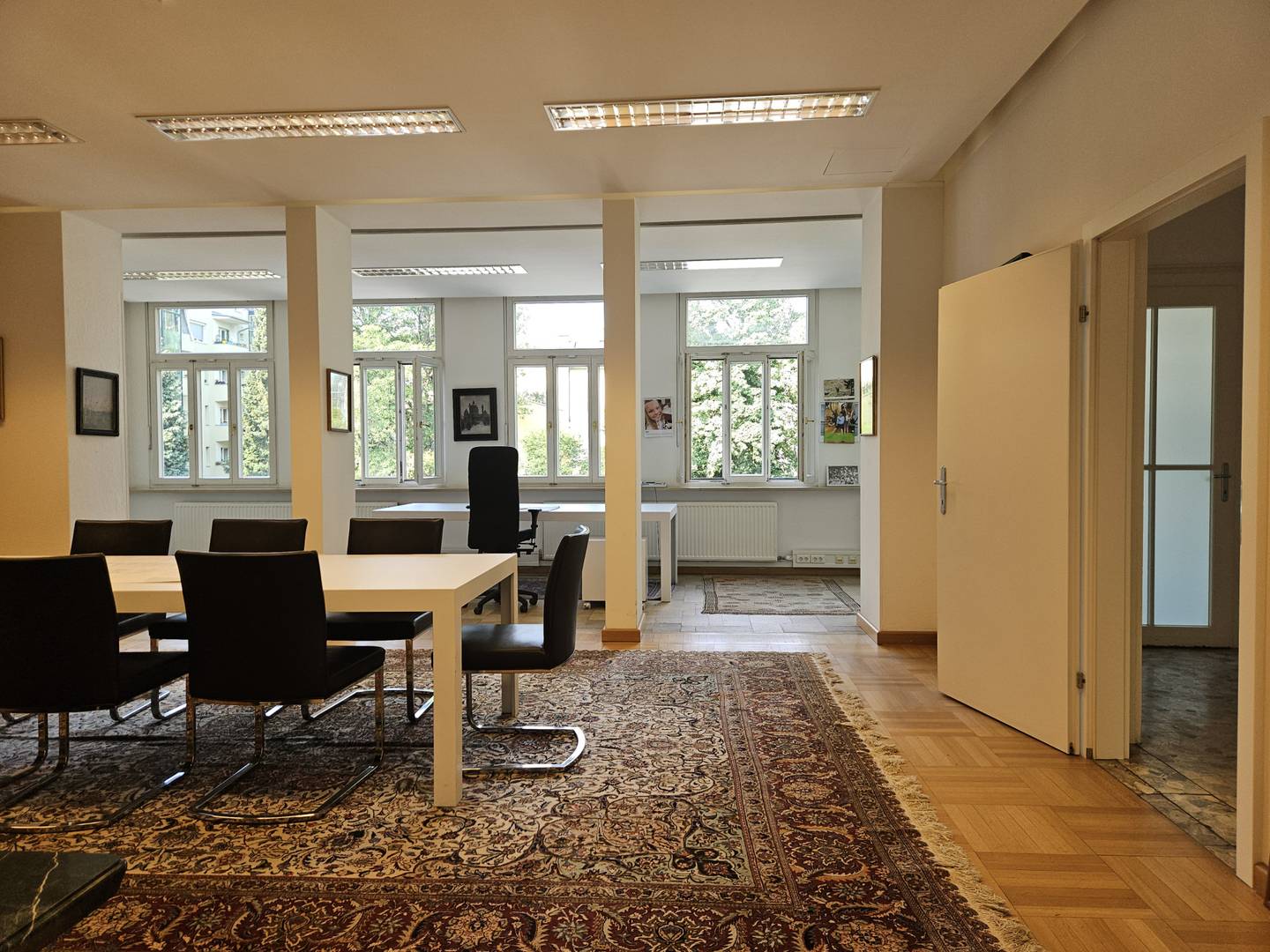 Historic Office with Terrace and Parking near Hessenplatz