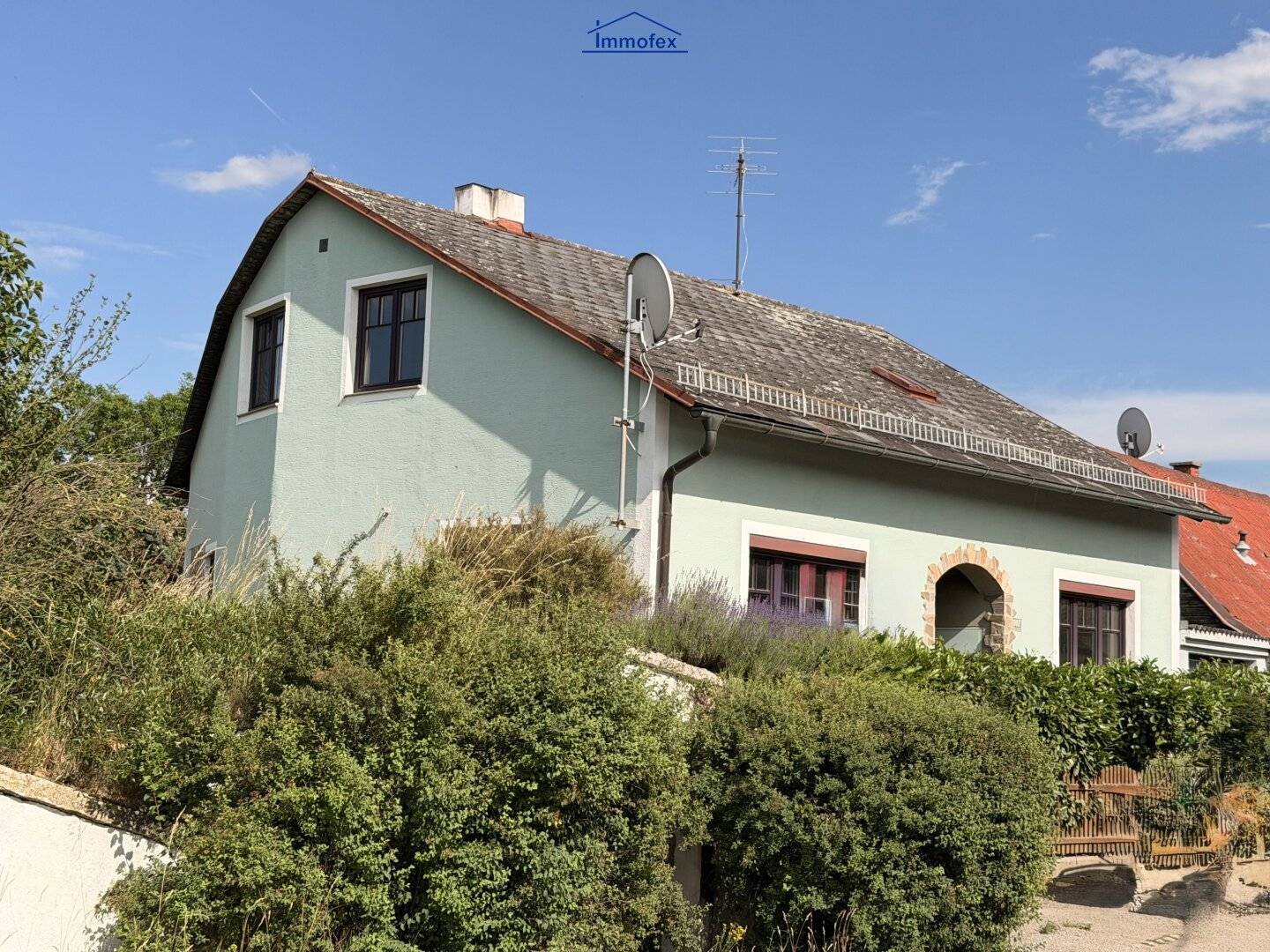 Einfamilienhaus mit Terrasse und Garten in ruhiger Lage