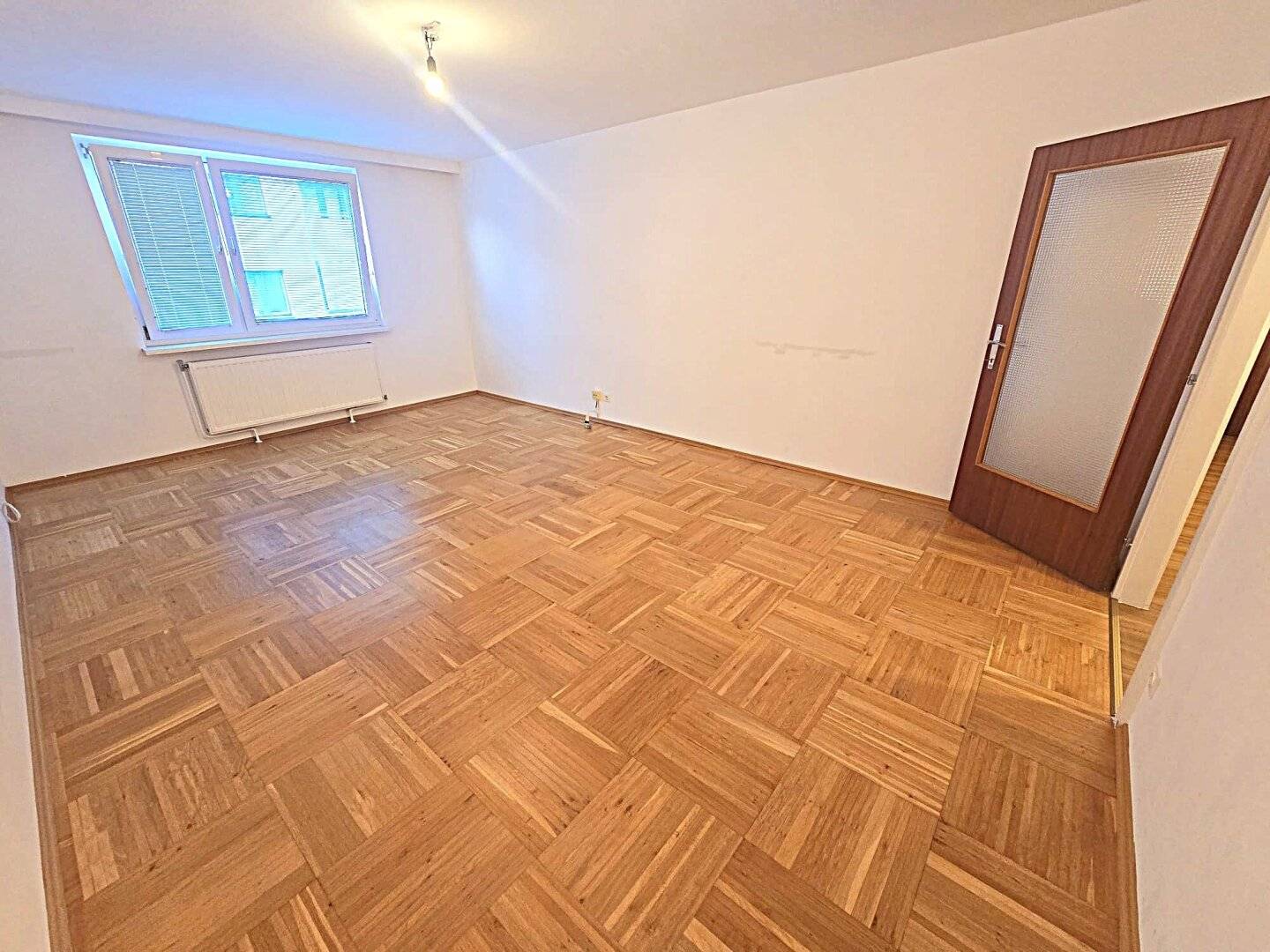 Well-maintained 3-room apartment with parquet and fitted kitchen near U6 Floridsdorf