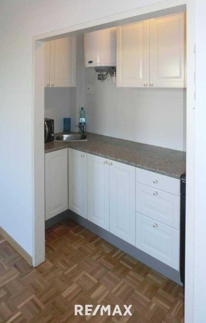 Helle 1 Zimmer Wohnung mit separatem WC