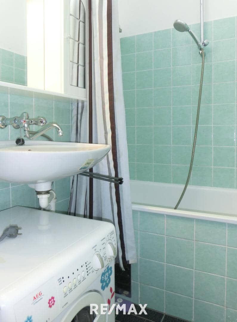 Helle 1 Zimmer Wohnung mit separatem WC