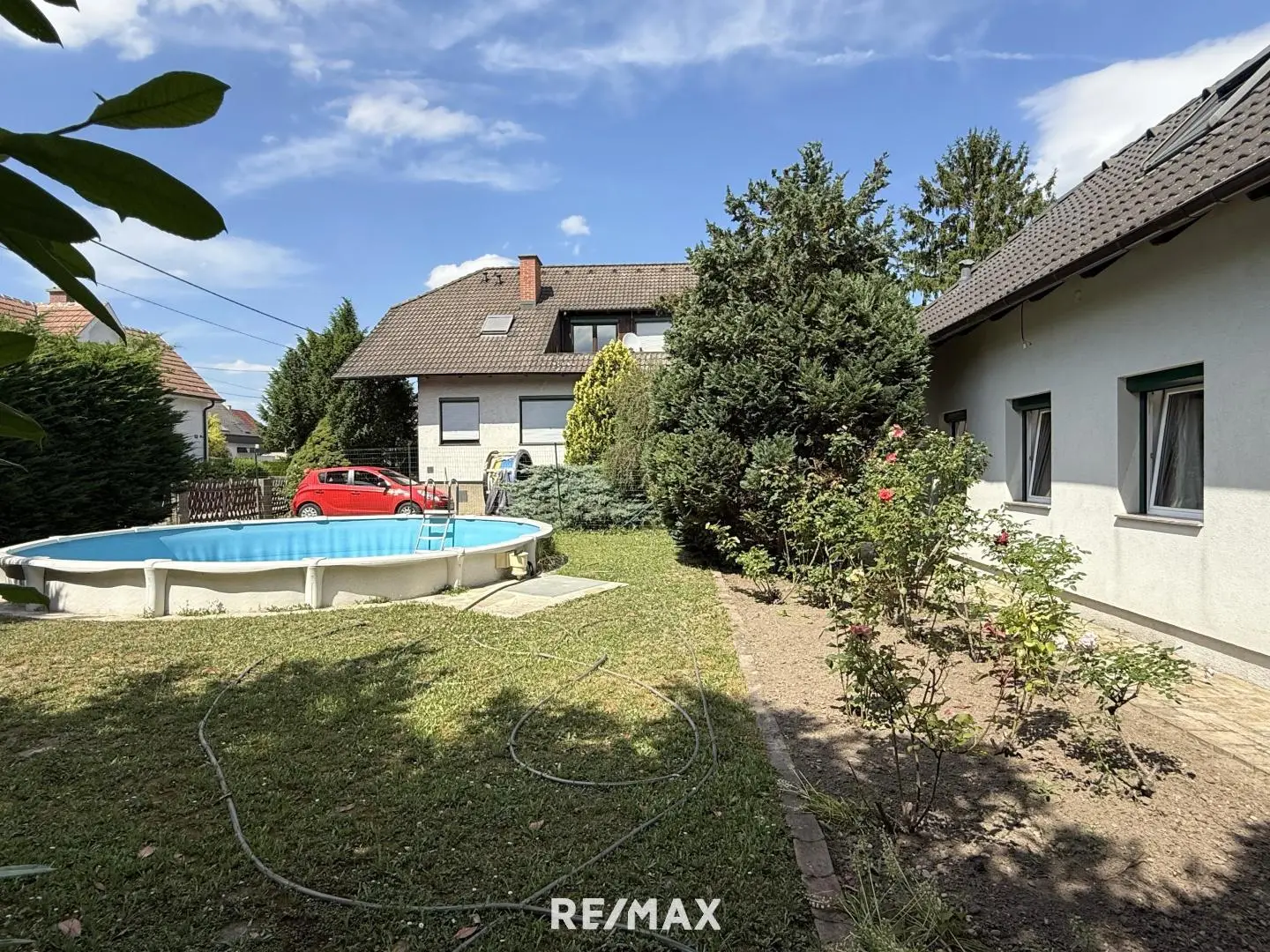 Ruhige Lage mit Pool und Saunahaus Wohnung