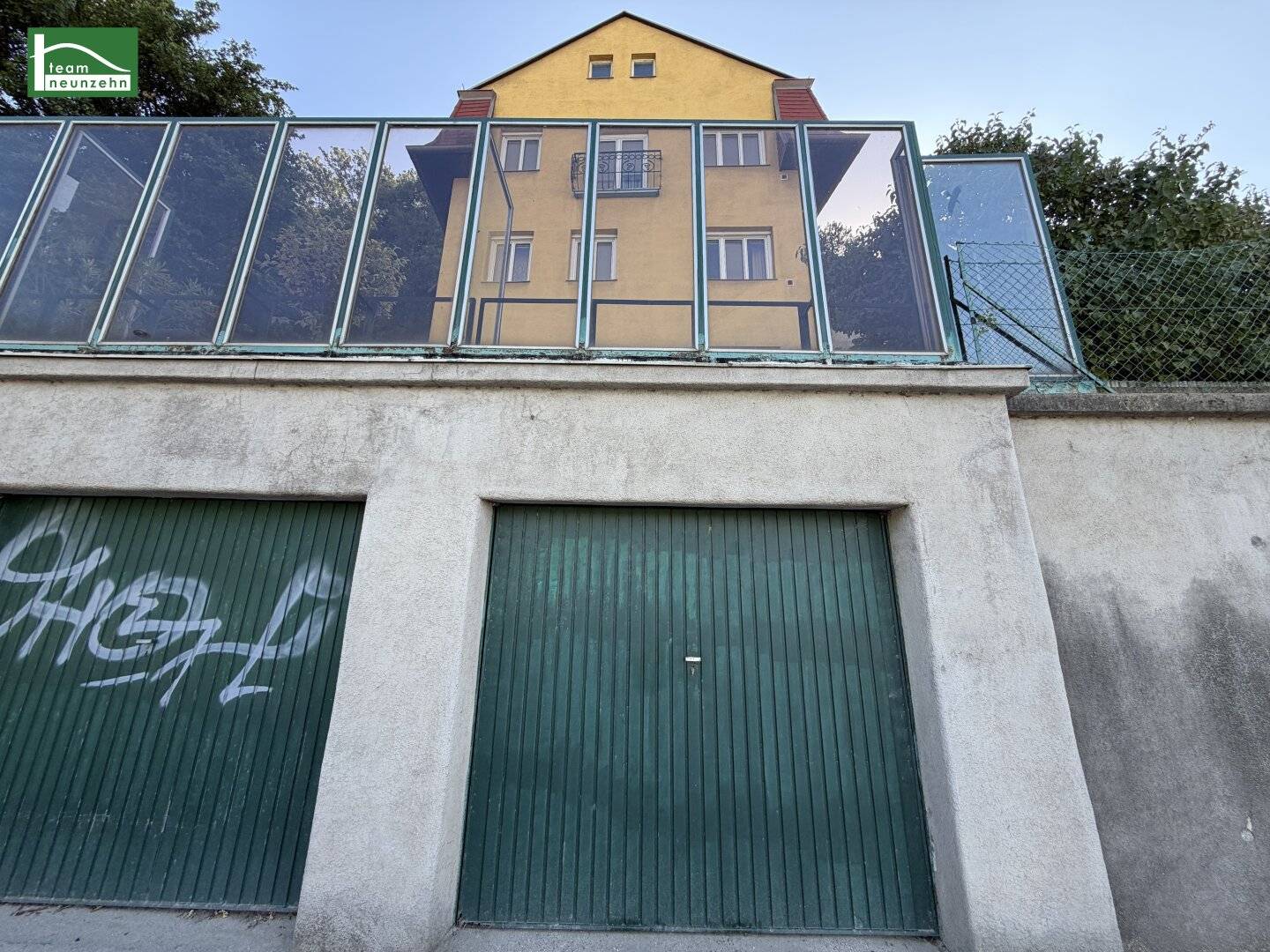 Für Entwickler oder für ein exklusives Eigenheim - oberhalb des Hafens Kuchelau in 1190 Wien! Grundstück mit Bestandshaus