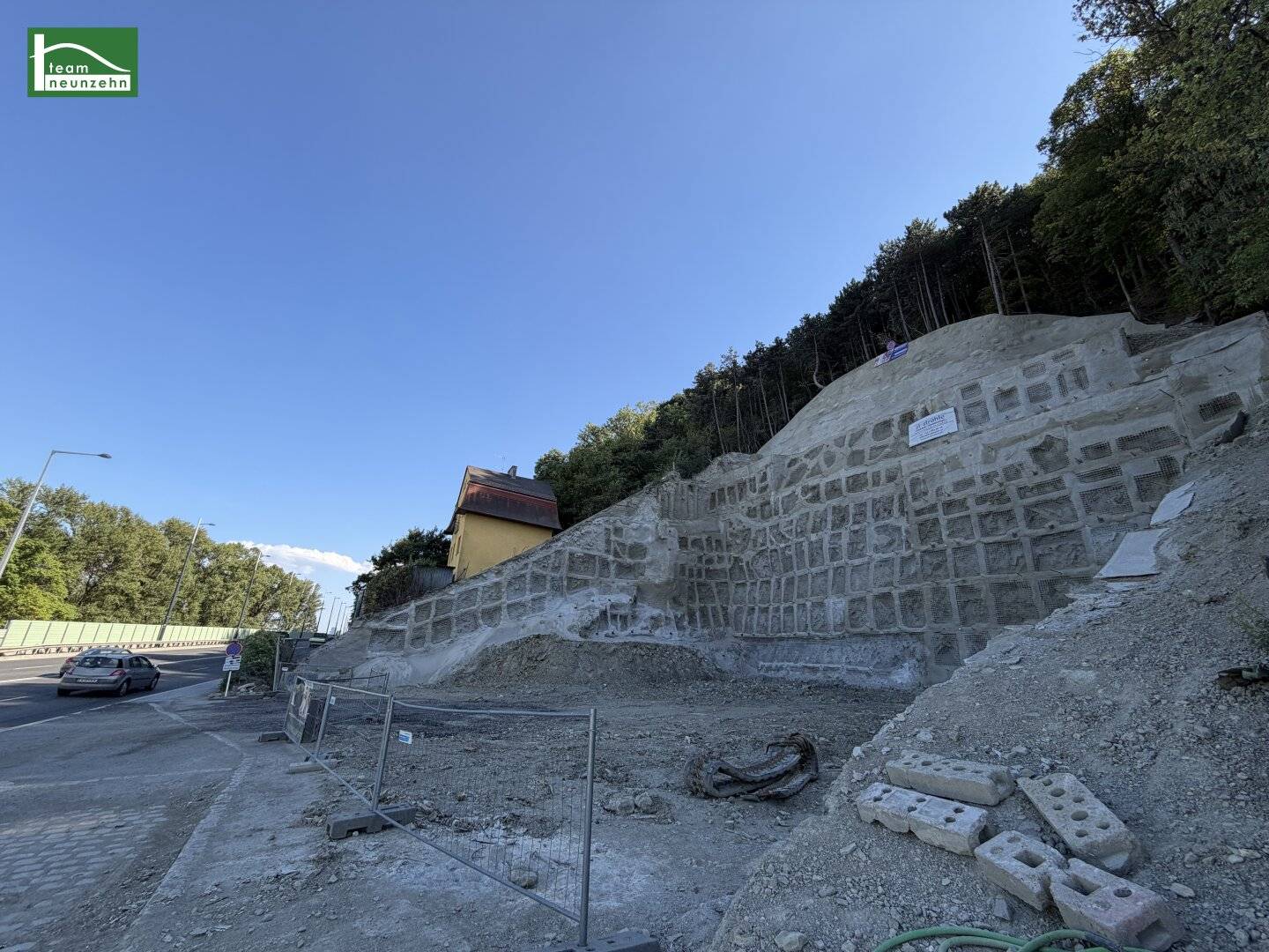 Für Entwickler oder für ein exklusives Eigenheim - oberhalb des Hafens Kuchelau in 1190 Wien! Grundstück mit Bestandshaus
