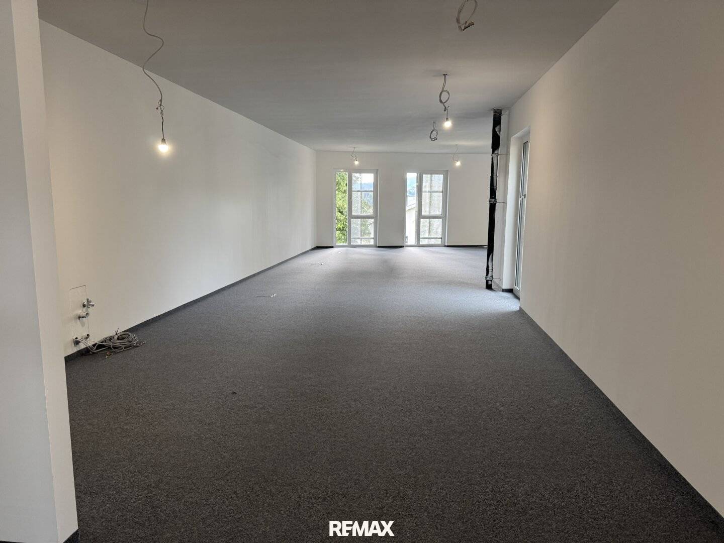 Bürofläche im Business Level mit Atrium und Tiefgarage