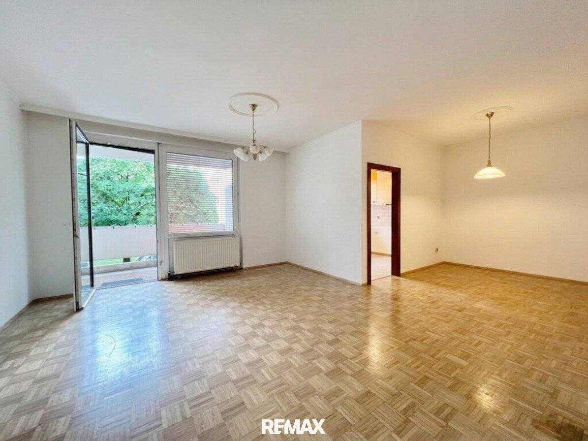 Family apartment with balcony in quiet courtyard setting
