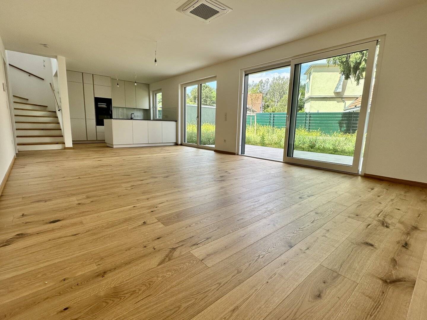 New build semi detached house with large garden and modern features