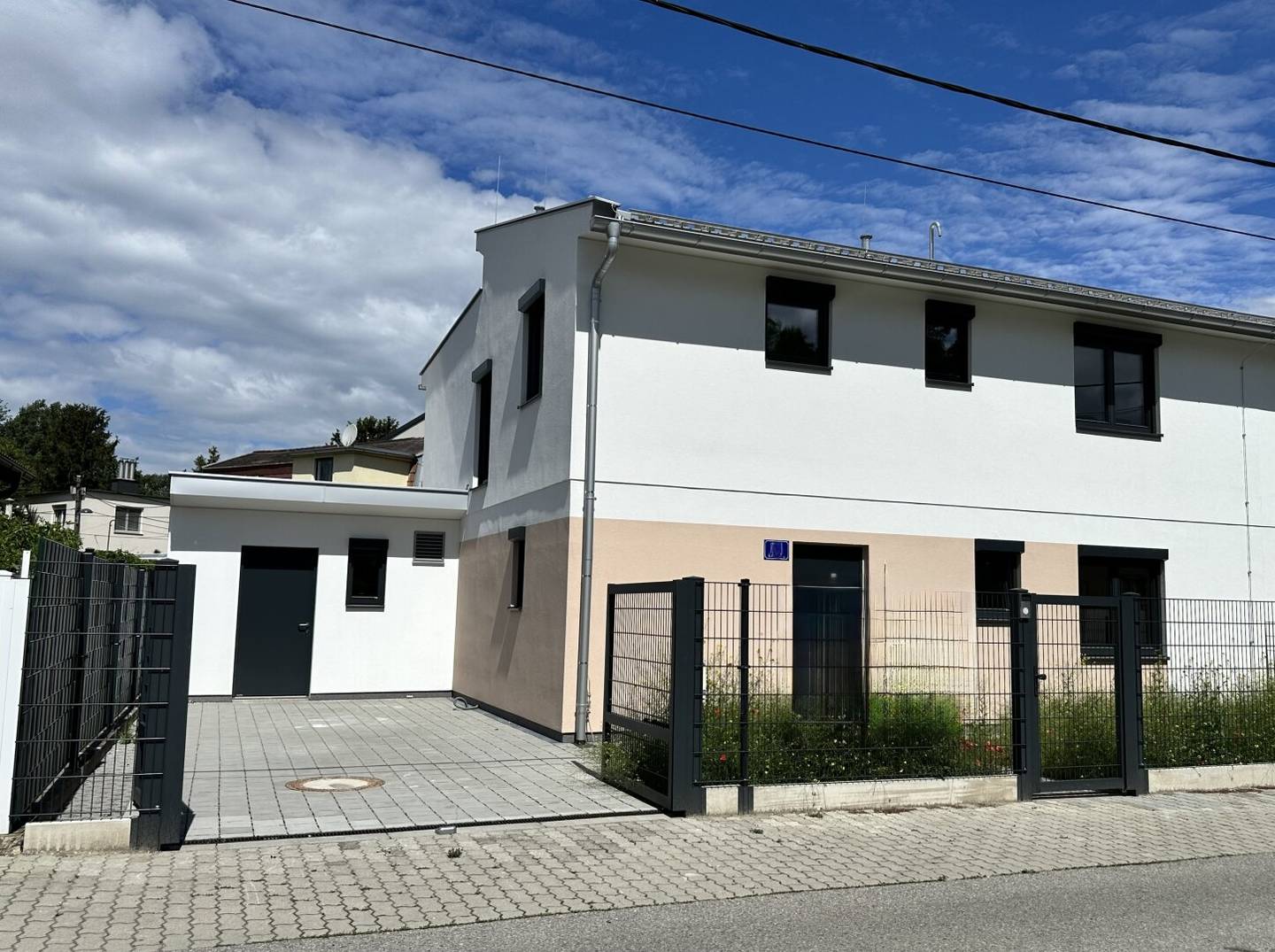 New build semi detached house with large garden and modern features