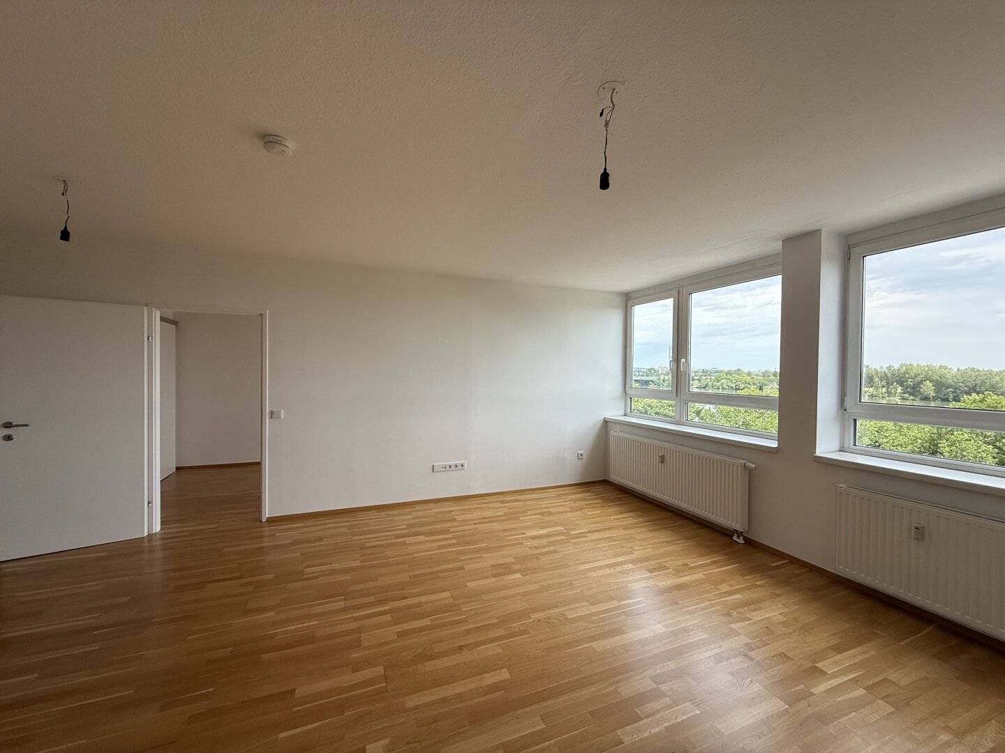 Living by the Water | Two-room apartment with fitted kitchen and direct water view