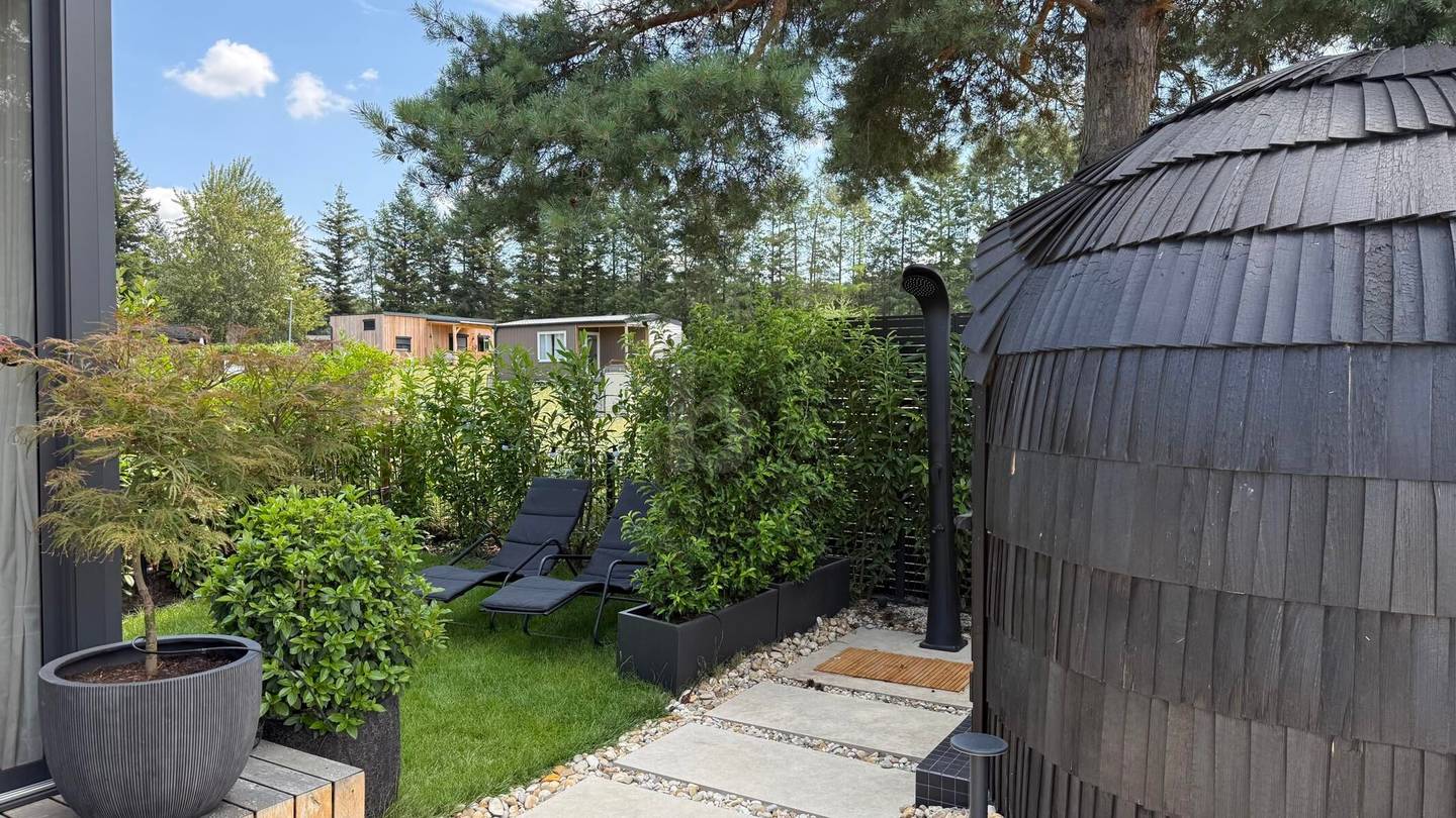Ferienwohnung am See mit Sauna und Panorama Pergola