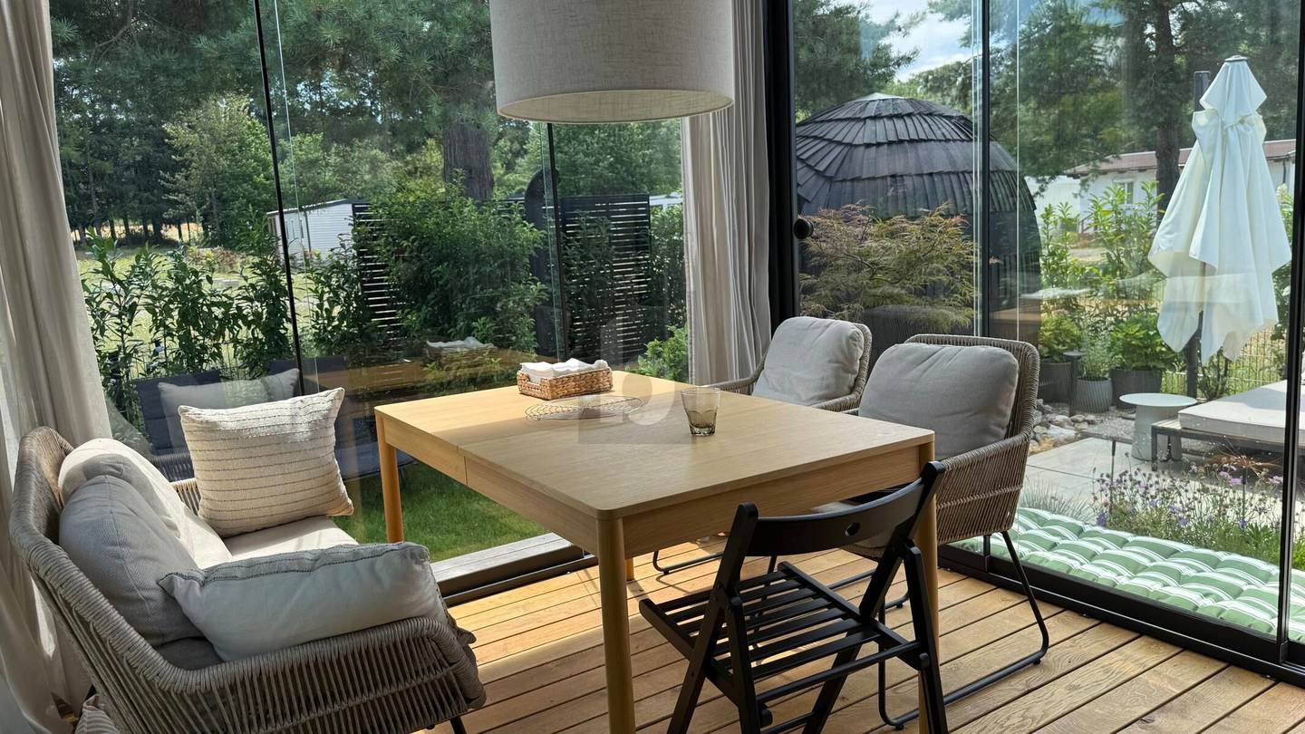 Ferienwohnung am See mit Sauna und Panorama Pergola