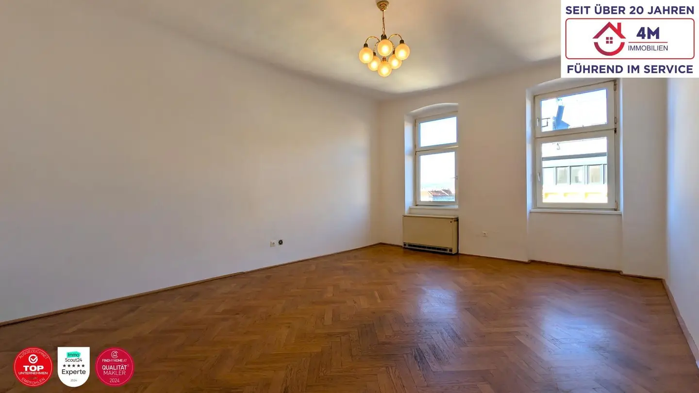 Bright Altbau Apartment with Elevator and City View