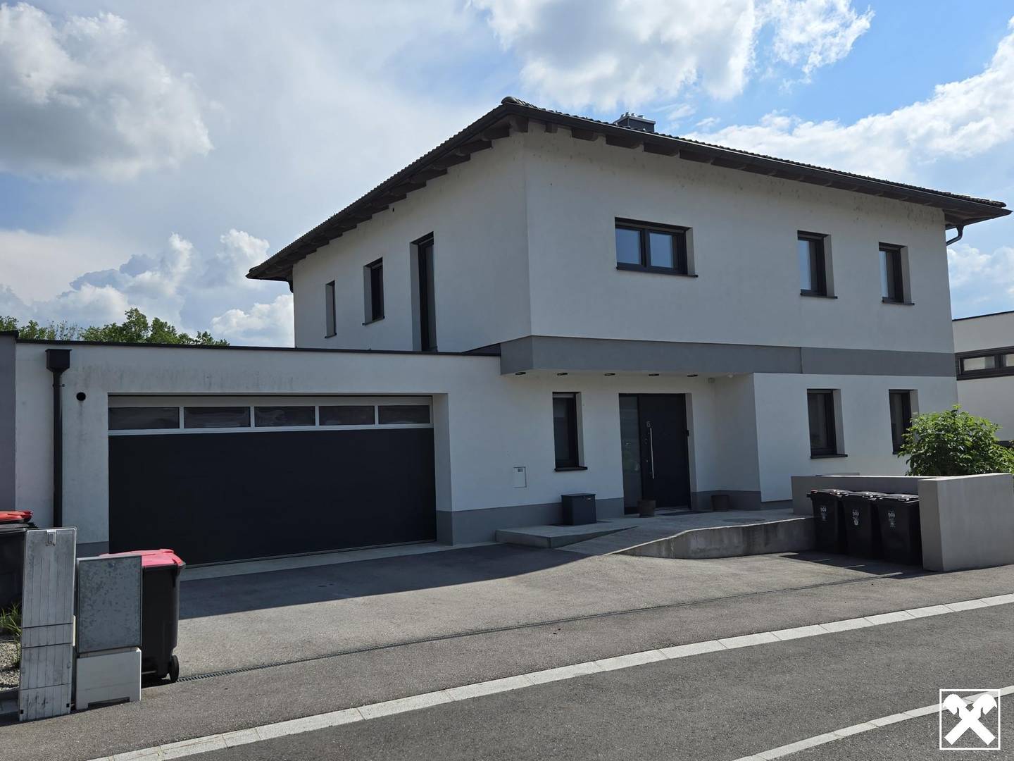 Hochwertige Wohnung mit Biopool und intelligenter Haustechnik