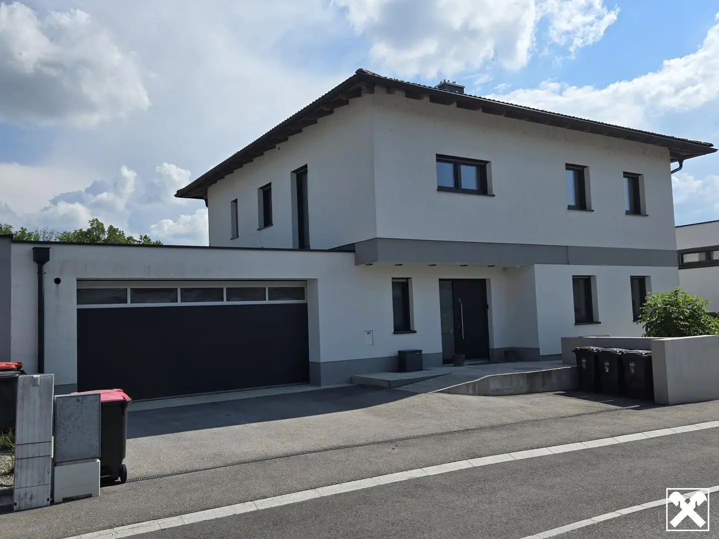 Hochwertige Wohnung mit Biopool und intelligenter Haustechnik