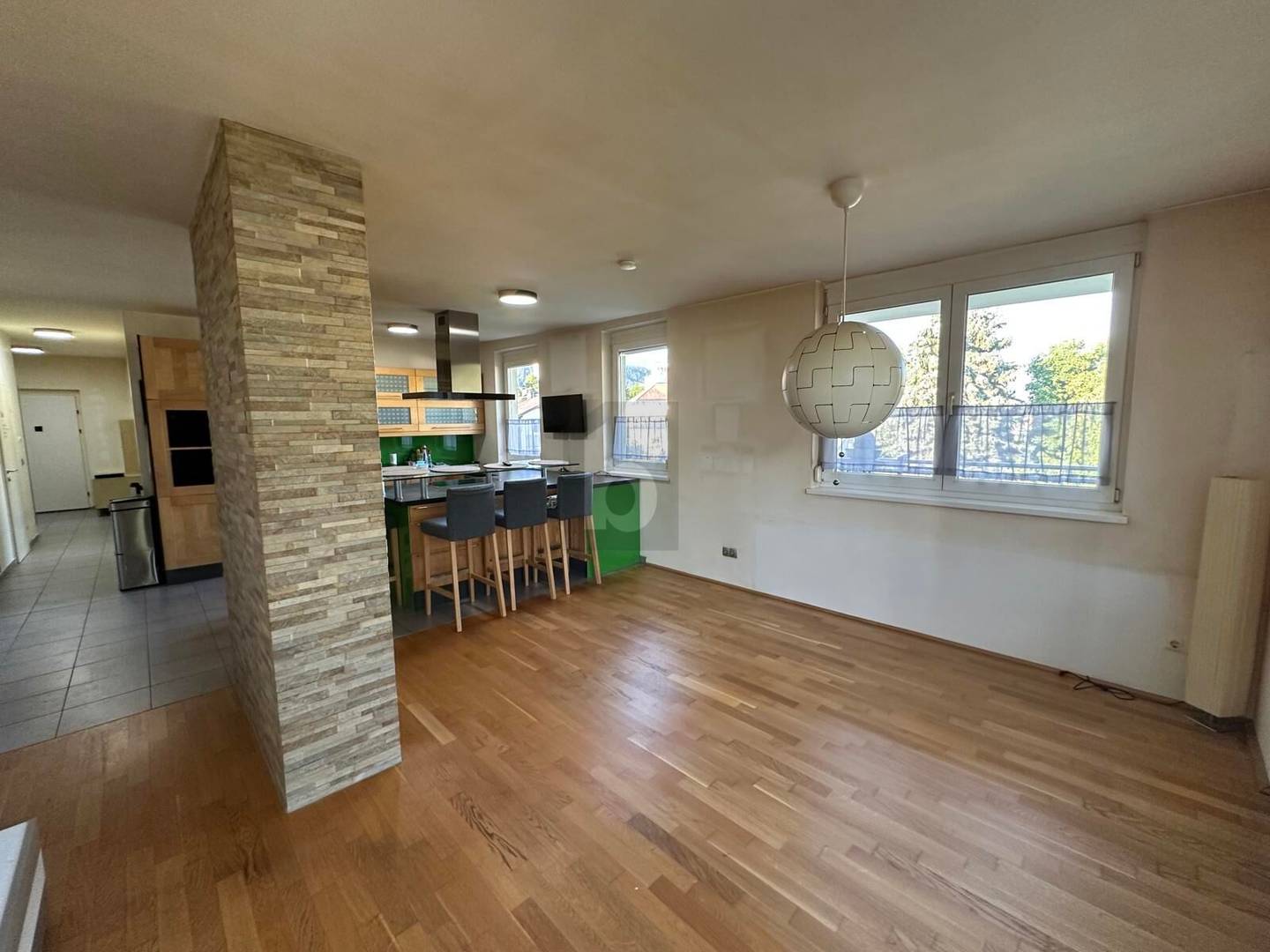 Helle Wohnung mit großer Wohnküche und großzügigem Balkon