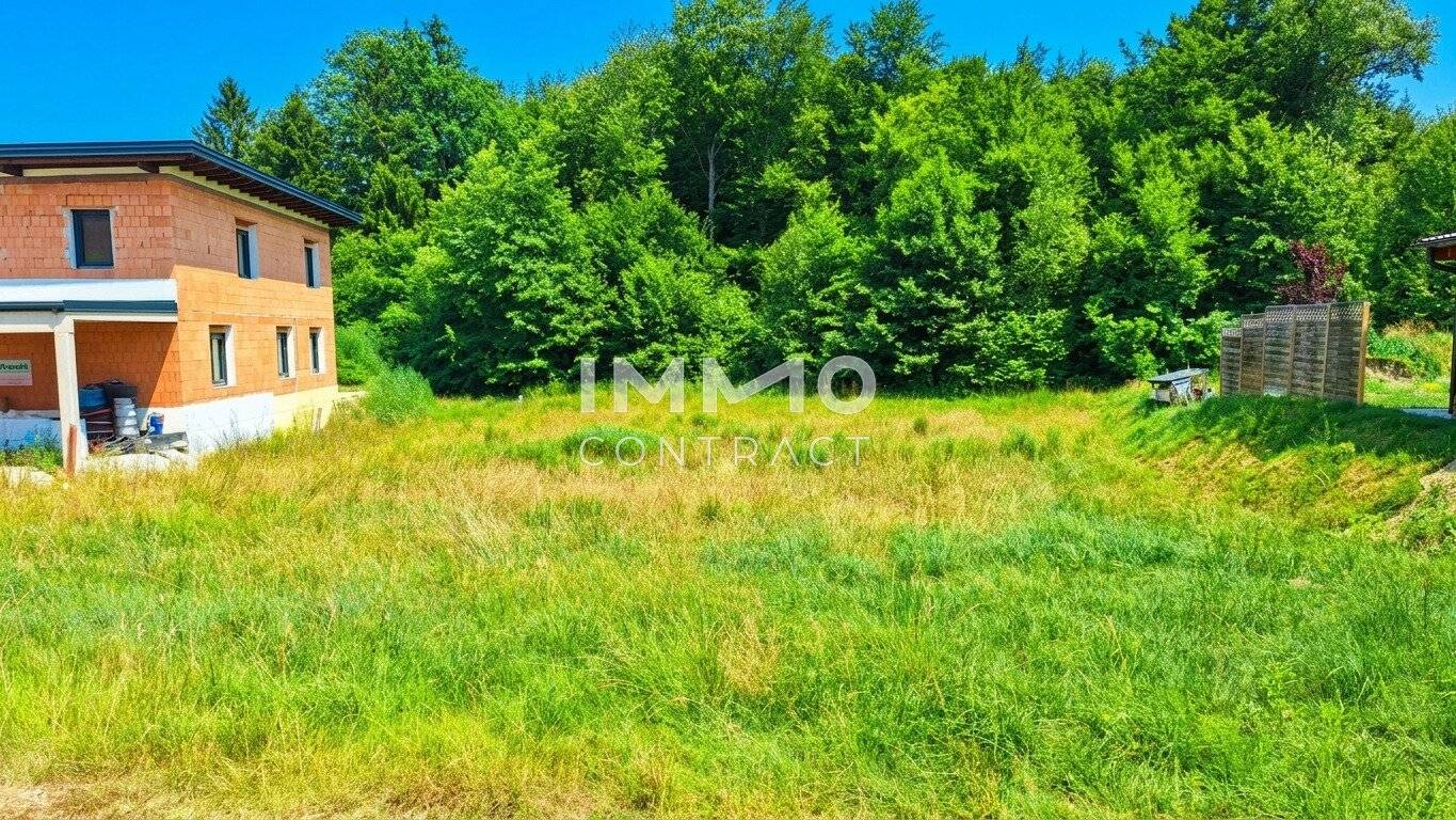 Ruhiges Baugrundstück am Ortsrand mit guter Infrastruktur