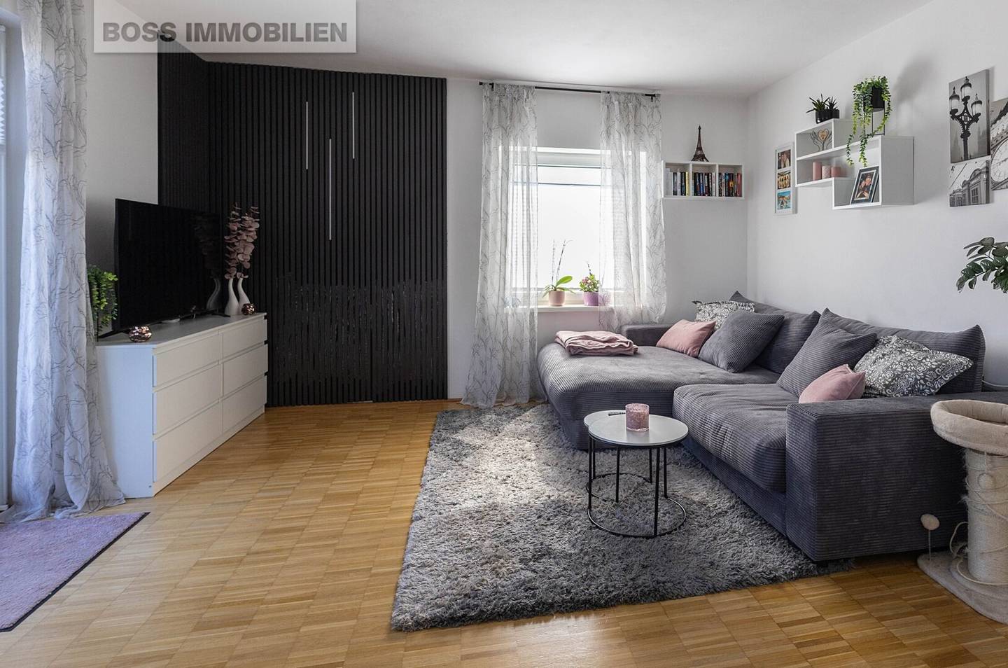 Bright Apartment with Balcony in Traun Oedt