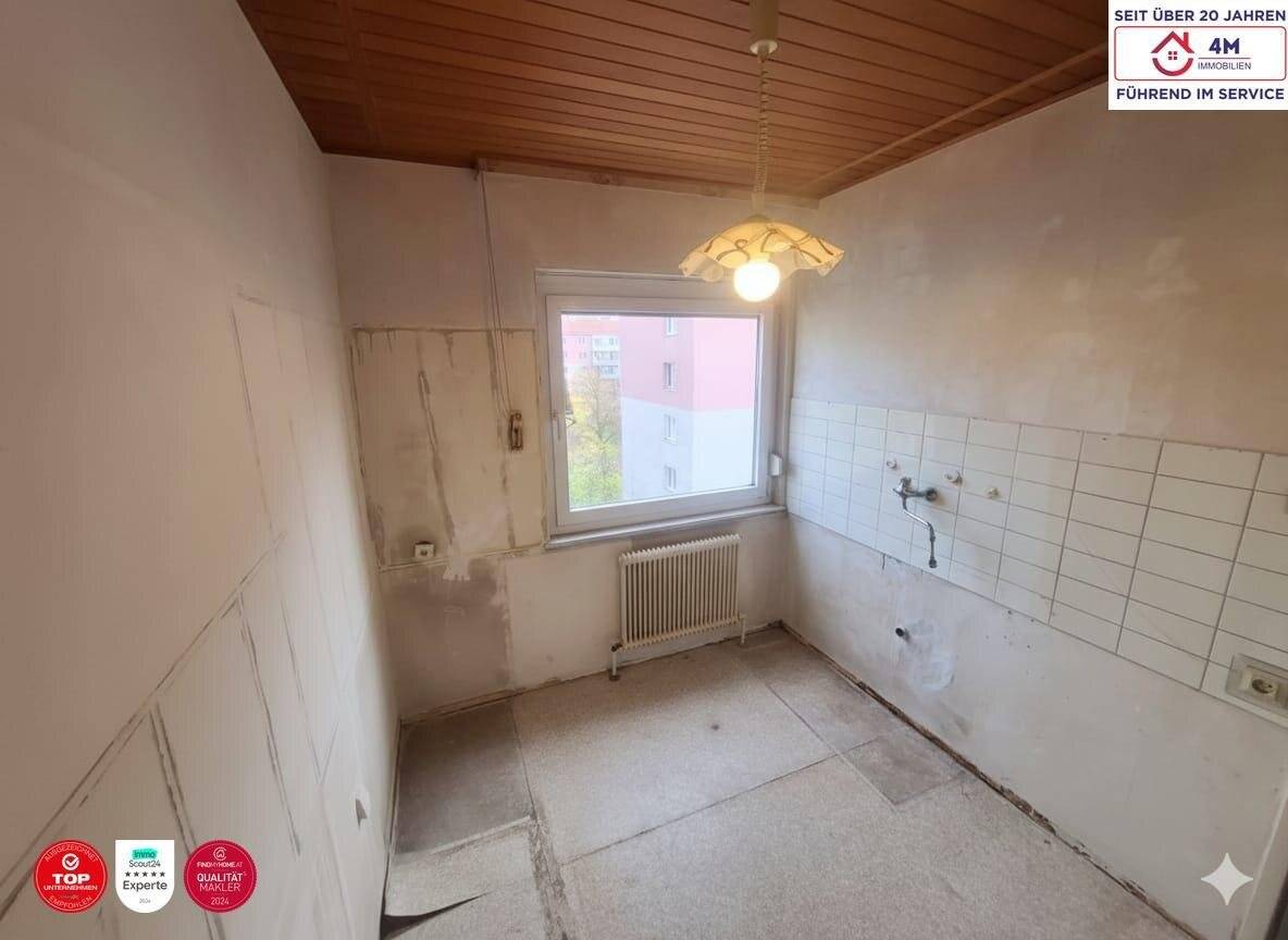 Helle Wohnung mit sonnigem Balkon und Lift