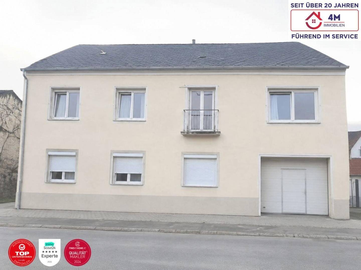 Two-family house with private garden