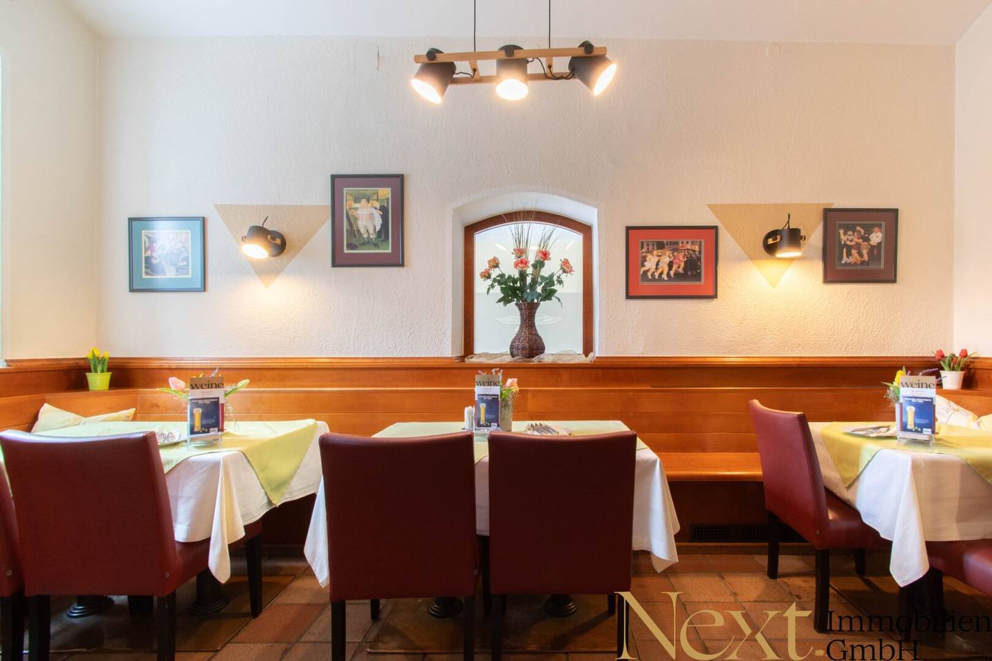 Charming Gastropub with Garden Patio in Urfahr