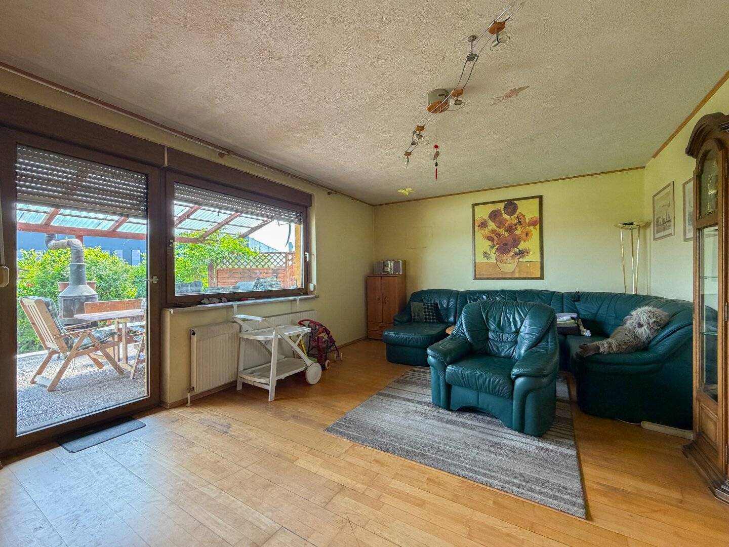 Single family home with pool and large garden