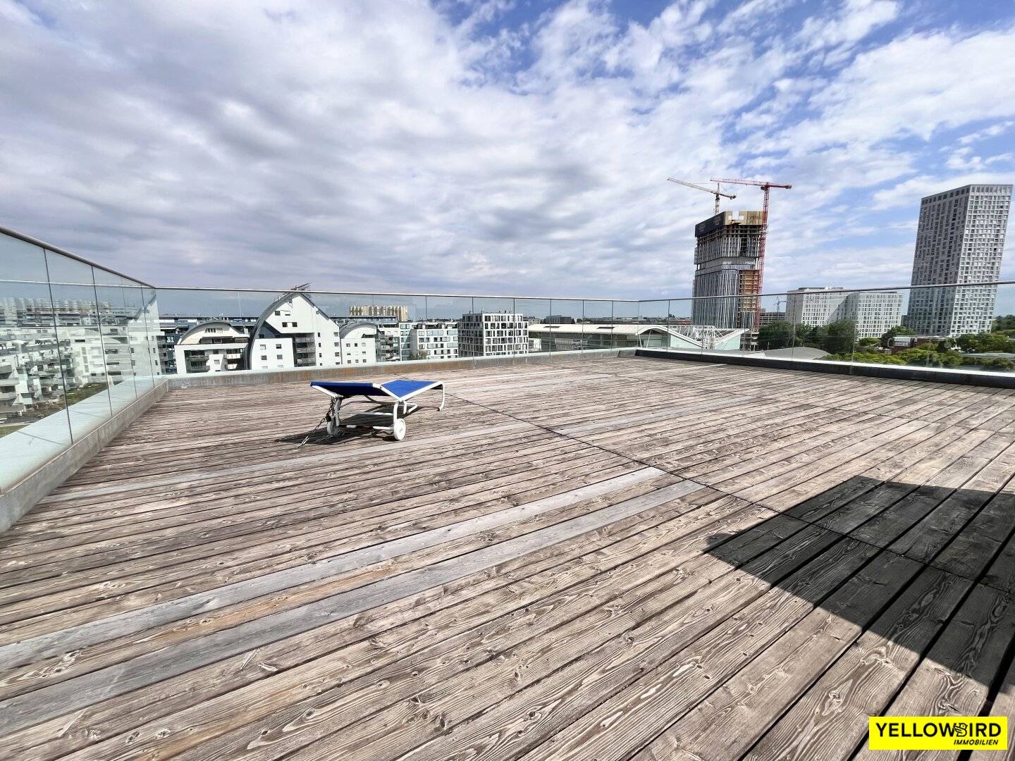 Apartment with Loggia and Wellness Area near Cherry Blossom Park