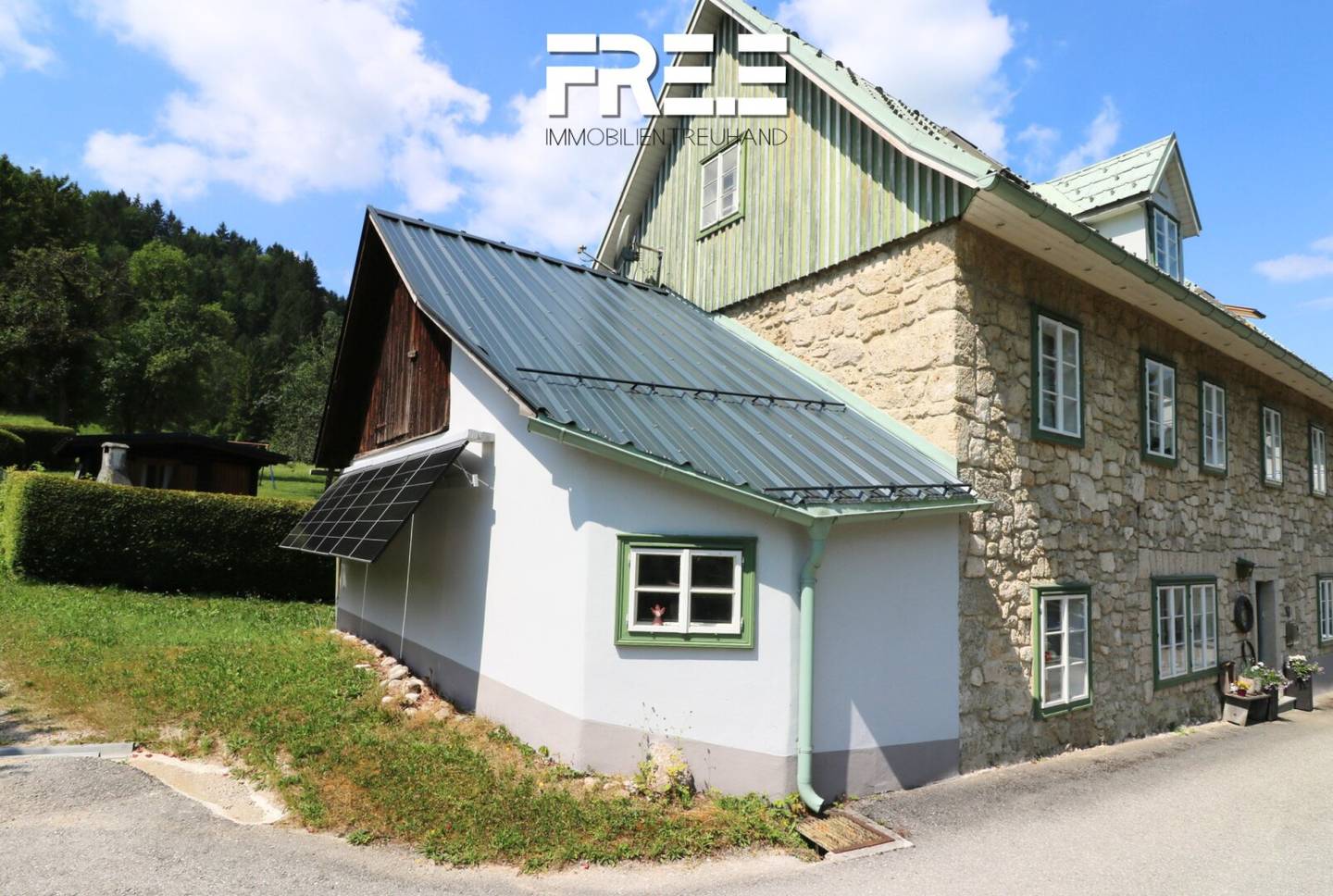 Charmantes Einfamilienhaus mit Garten und historischem Charakter