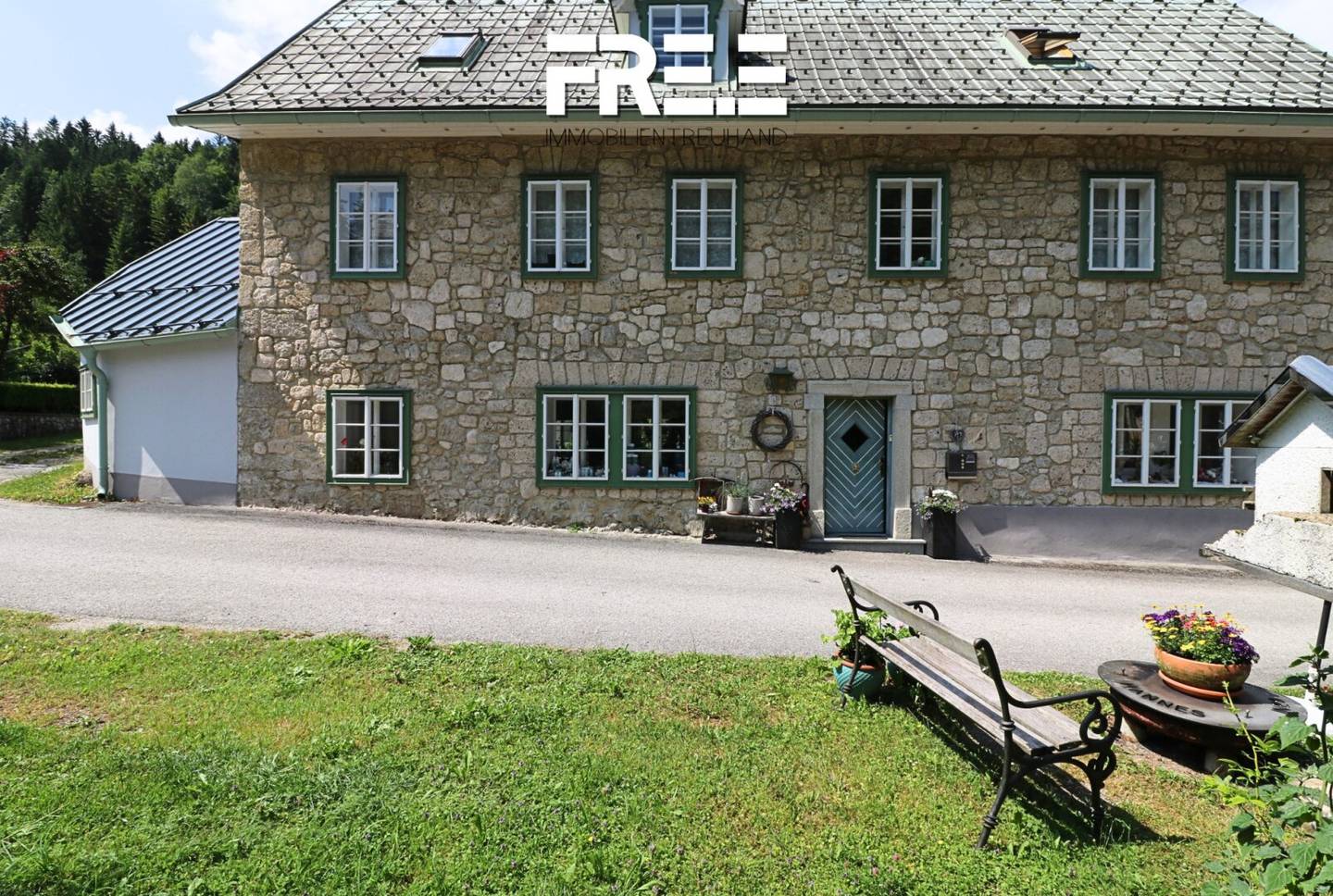 Charmantes Einfamilienhaus mit Garten und historischem Charakter