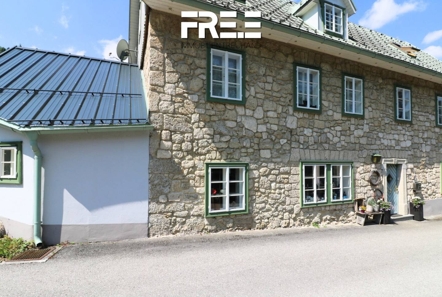 Charmantes Einfamilienhaus mit Garten und historischem Charakter