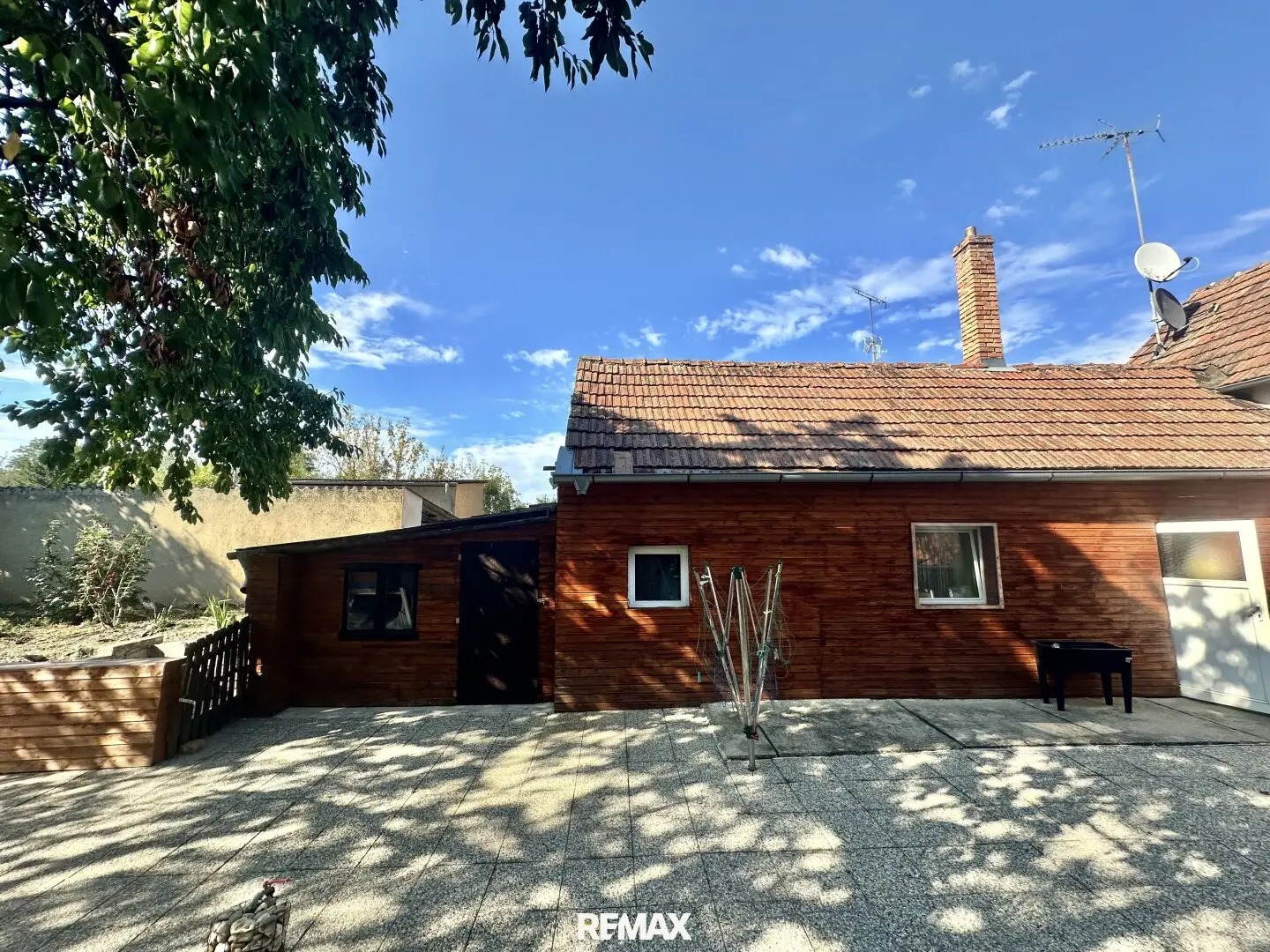 Landhaus mit Garten Terrasse und Pool
