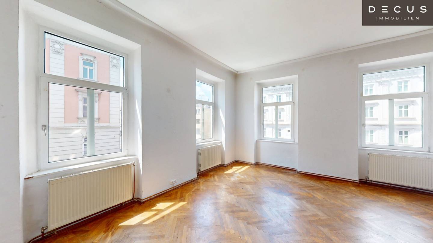 Bright period apartment with potential on Mariahilfer Straße