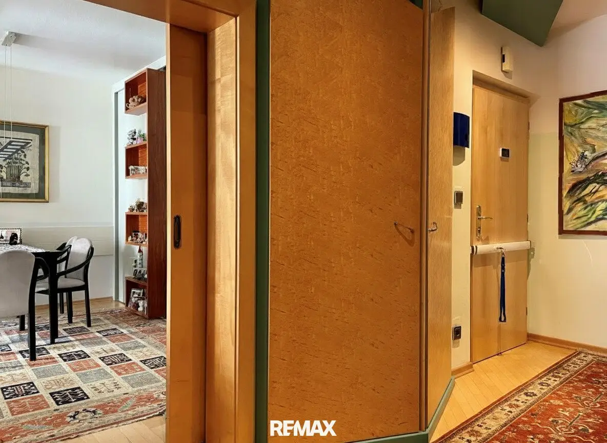 Well-maintained apartment with loggia and green views