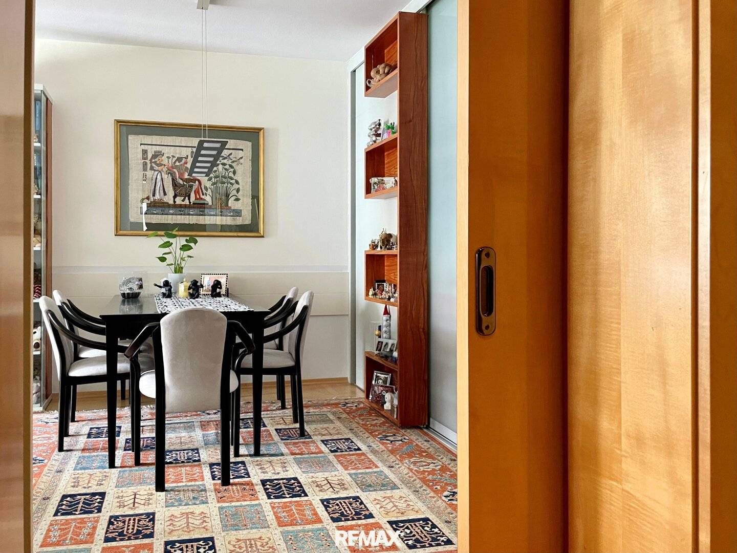 Well-maintained apartment with loggia and green views